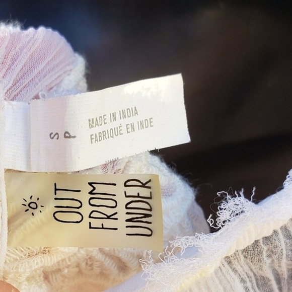 Victoria's Secret Boundle of 4 - Picture 3 of 11